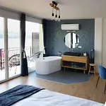 فندق مبيت وإفطار Duna P'art Panzio 4*