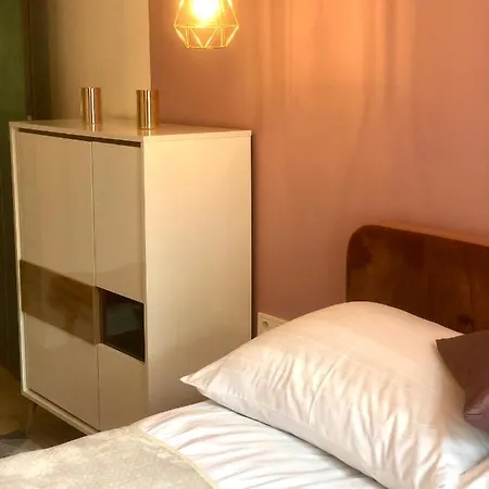 Duna P'art Panzio Kismaros