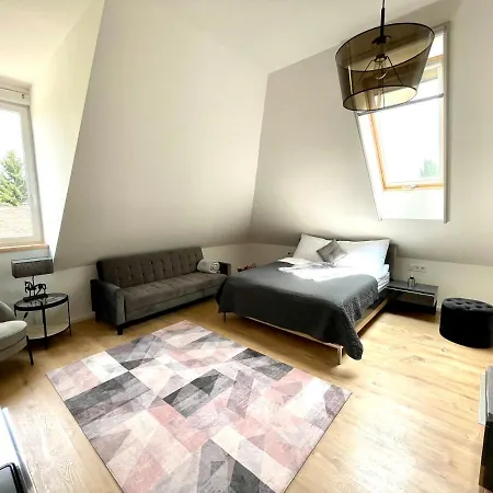 فندق مبيت وإفطار Duna P'art Panzio