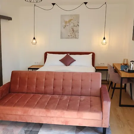 Duna P'art Panzio 4*