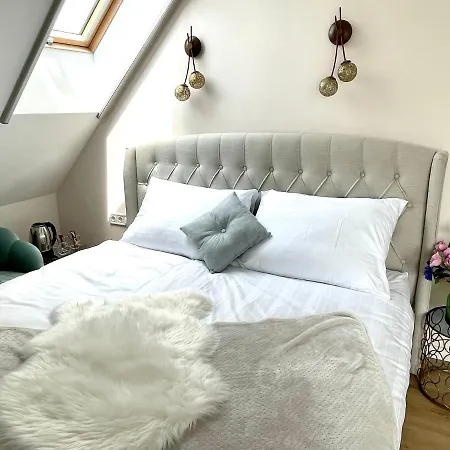 فندق مبيت وإفطار Duna P'art Panzio Kismaros