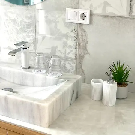 Duna P'art Panzio فندق مبيت وإفطار