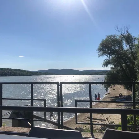 Couette-café Duna P'art Panzio 4*