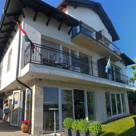 Couette-café Duna P'art Panzio Kismaros