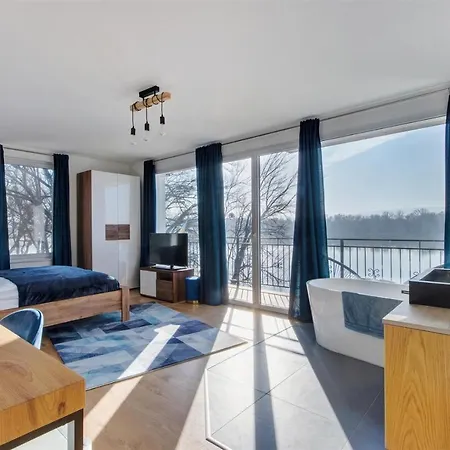 Duna P'art Panzio 4*