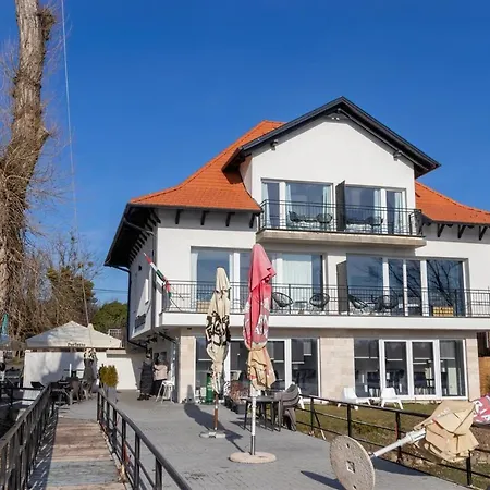 Couette-café Duna P'art Panzio