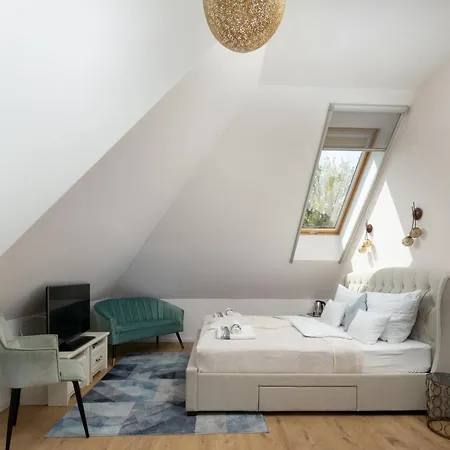 Duna P'art Panzio Oda ve Kahvaltı 4*