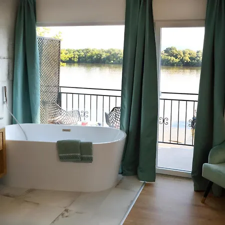 Duna P'art Panzio فندق مبيت وإفطار Kismaros