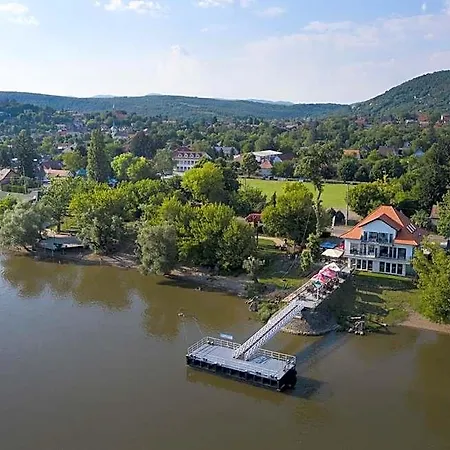Bed & Breakfast Duna P'art Panzio Kismaros